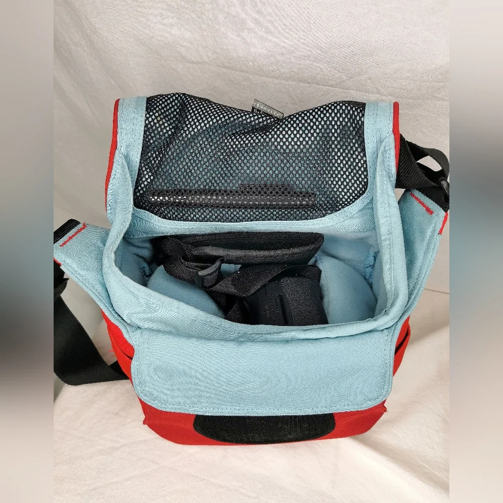 Canon EOS 30D digital SLR camera w/ case & cleaning tool